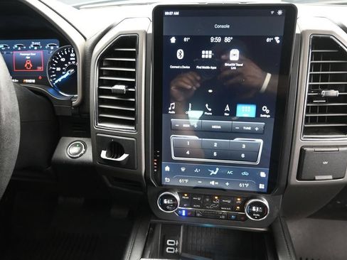 Used 2019 Ford Expedition XLT w/ Equipment Group 202A RWD image 29