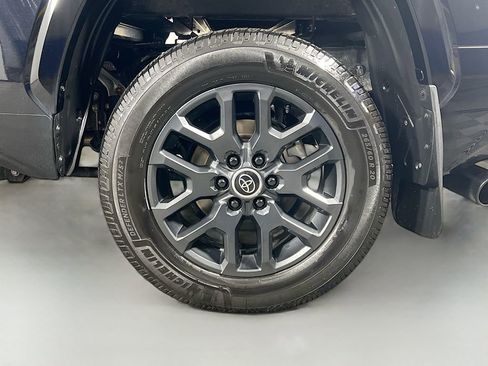 Used 2024 Toyota Tundra Platinum image 33