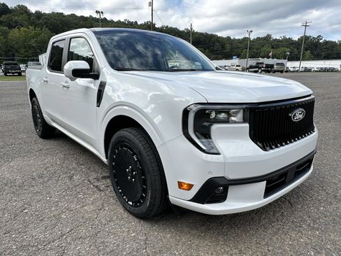 New 2025 Ford Maverick Lobo image 3