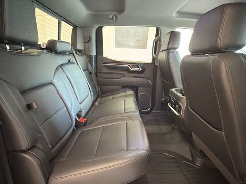 Used 2025 GMC Sierra 1500 SLT w/ SLT Premium Plus Package AWD/4WD image 31