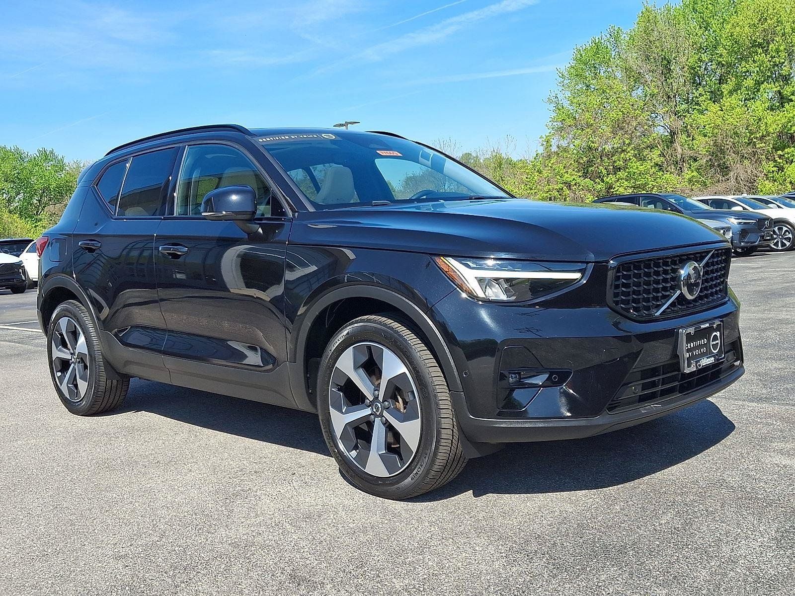 Certified 2024 Volvo XC40 B5 Plus w/ Climate Package AWD/4WD image 1
