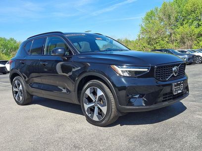 Used 2024 Volvo XC40 B5 Plus w/ Climate Package