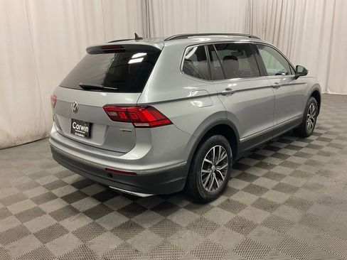 Used 2020 Volkswagen Tiguan SE image 3