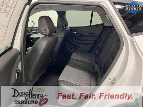 Used 2025 Chevrolet Trax LT w/ LT Convenience Package image 32