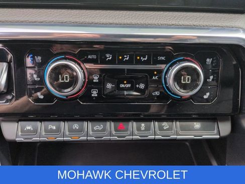 Used 2024 GMC Sierra 1500 Denali w/ Technology Package AWD/4WD image 19