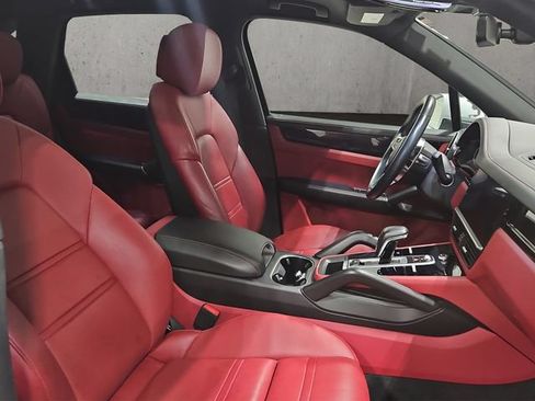 Used 2019 Porsche Cayenne AWD/4WD image 20