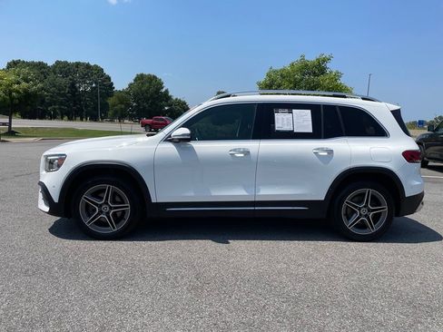 Used 2021 Mercedes-Benz GLB 250 4MATIC image 4