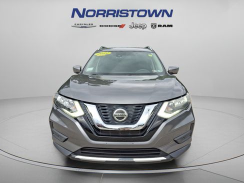 Used 2019 Nissan Rogue SV w/ Premium Package AWD/4WD image 2