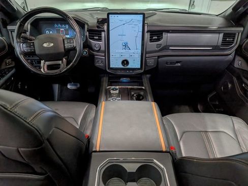 Used 2023 Ford Expedition Platinum AWD/4WD image 13
