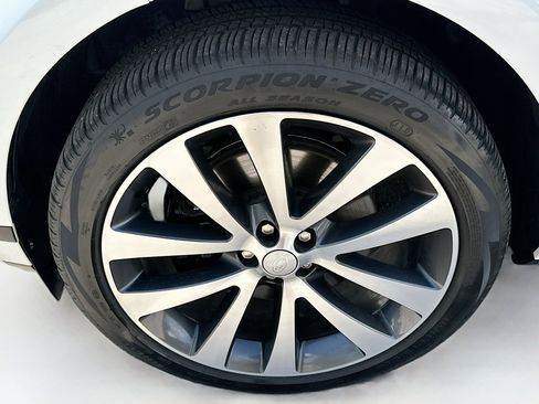 Used 2026 Land Rover Range Rover Evoque S image 34