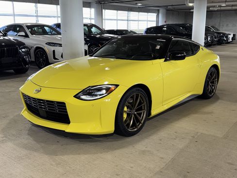 Used 2023 Nissan Z w/ Floor Mat Package (L93) RWD image 4