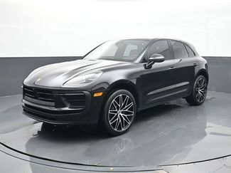 Certified 2025 Porsche Macan AWD/4WD video 1