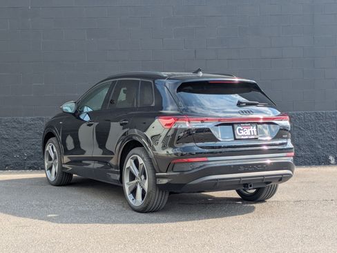 New 2025 Audi Q4 e-tron Prestige image 7