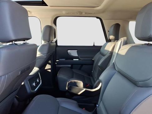 New 2025 Ford Expedition Max Active image 7