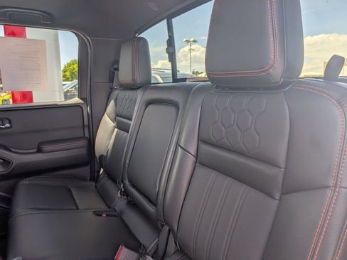 Used 2023 Nissan Frontier PRO-4X w/ Pro-4X Premium Package AWD/4WD image 9