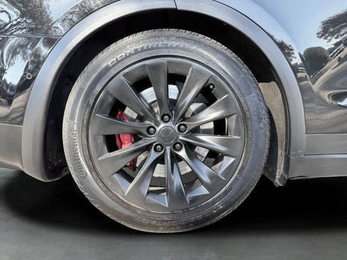 Used 2018 Tesla Model X P100D image 11