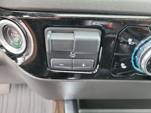 Used 2022 GMC Sierra 1500 Elevation w/ Elevation Premium Package AWD/4WD image 35
