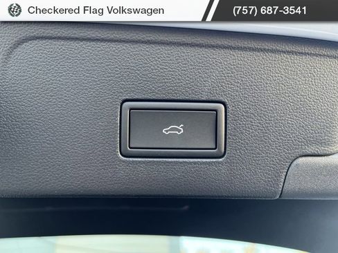 New 2026 Volkswagen Atlas SE image 33