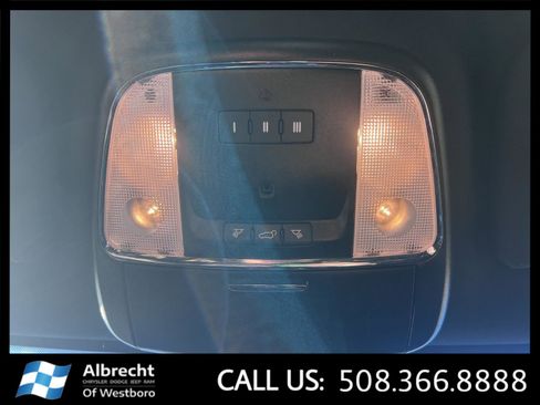 Used 2021 Jeep Grand Cherokee Laredo X image 29