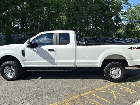 Used 2017 Ford F250 XL w/ Power Equipment Group AWD/4WD image 8