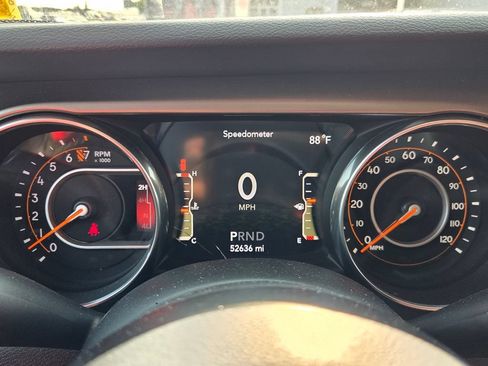 Used 2018 Jeep Wrangler Unlimited Sport S AWD/4WD image 16