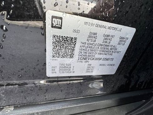 Used 2023 Chevrolet Traverse LT w/ Rear Camera Mirror Package image 52