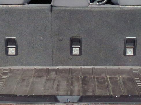 Used 2018 Subaru Crosstrek 2.0i Premium image 32