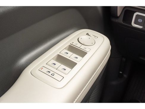 Used 2026 Hyundai Santa Fe SEL FWD image 30