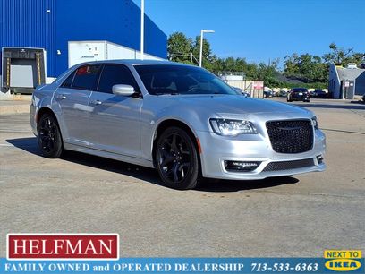 Used 2022 Chrysler 300 Touring L