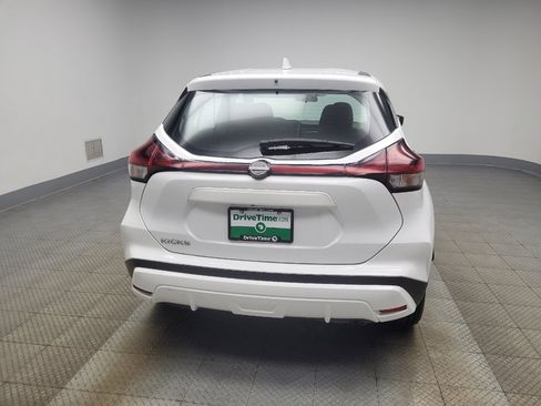 Used 2022 Nissan Kicks S image 7