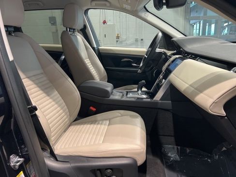 Used 2023 Land Rover Discovery Sport S image 51