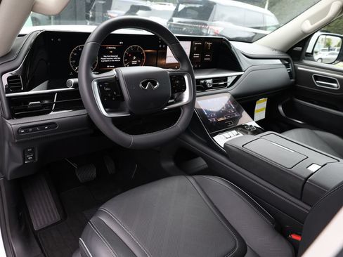 Certified 2026 INFINITI QX80 Luxe w/ Cargo Package AWD/4WD image 16