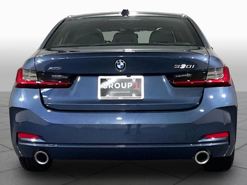 Certified 2025 BMW 330i xDrive Sedan w/ Premium Package AWD/4WD image 4