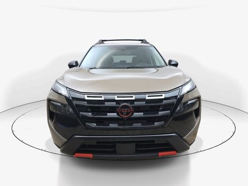 Used 2025 Nissan Rogue SV AWD/4WD image 9