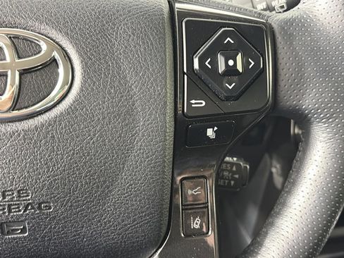 Used 2023 Toyota 4Runner TRD Off-Road Premium image 18