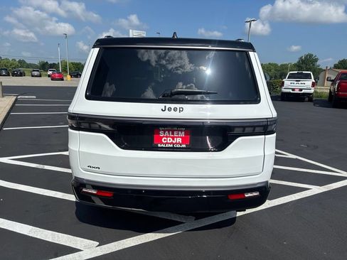 New 2026 Jeep Grand Wagoneer Summit AWD/4WD image 8