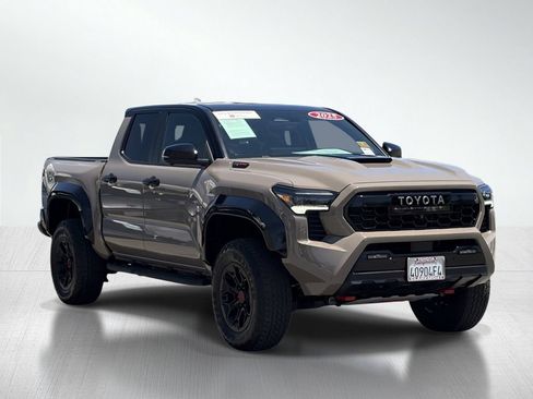 Certified 2025 Toyota Tacoma TRD Pro AWD/4WD image 12
