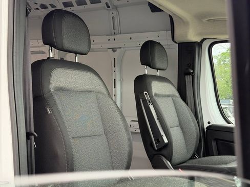 New 2026 RAM ProMaster 2500 w/ Convenience Group FWD image 30