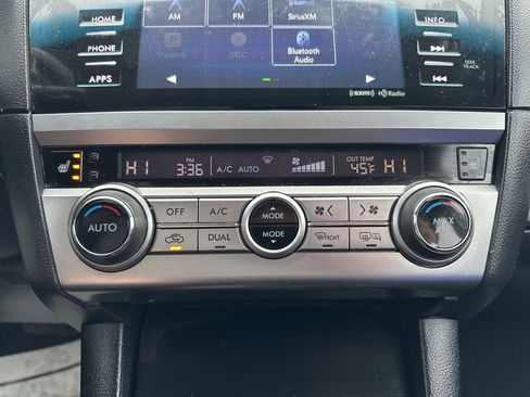 Used 2017 Subaru Legacy 2.5i Premium image 24