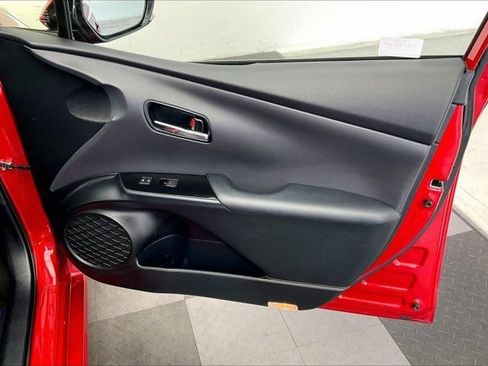 Used 2020 Toyota Prius Prime LE FWD image 27