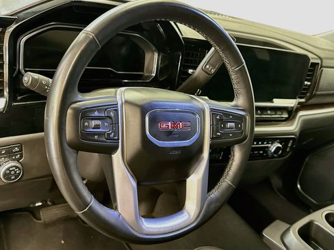 Used 2025 GMC Sierra 1500 SLT AWD/4WD image 18