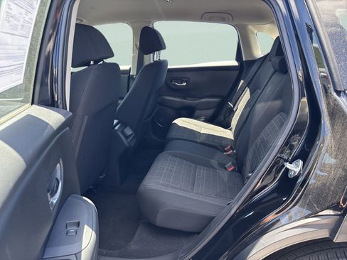 Used 2023 Honda HR-V LX image 16
