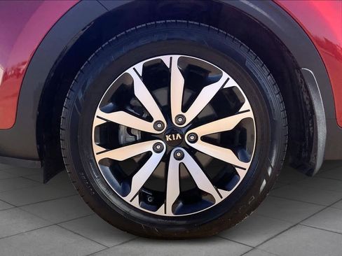 Used 2019 Kia Sportage EX image 10