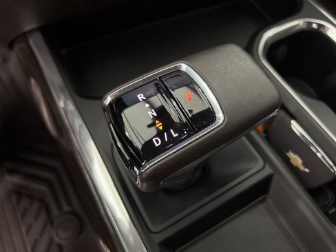 Used 2024 Chevrolet Silverado 1500 LT Trail Boss w/ Convenience Package II image 15