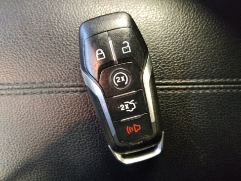 Used 2015 Ford Mustang Premium image 32