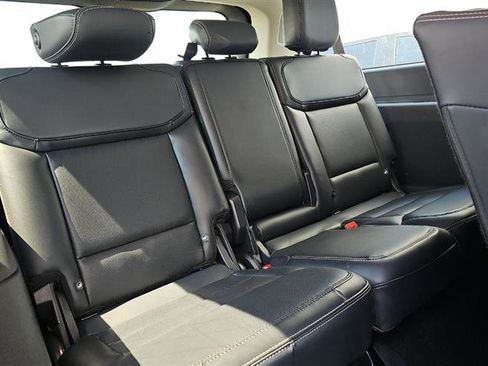 Used 2026 Ford Expedition Max Platinum AWD/4WD image 9