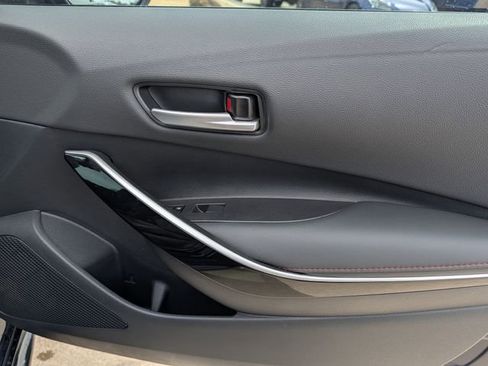 Used 2025 Toyota Corolla XSE FWD image 32