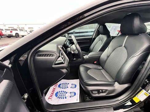 Used 2020 Toyota Camry SE FWD image 22