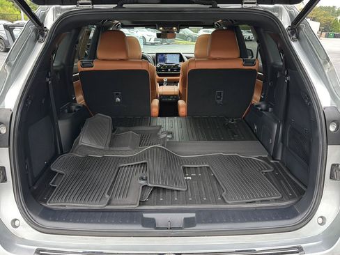 Used 2020 Toyota Highlander Platinum FWD image 35
