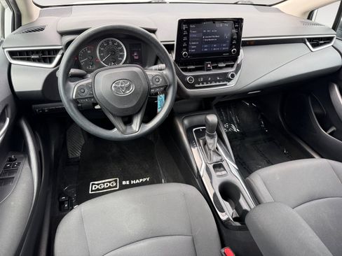 Used 2021 Toyota Corolla LE FWD image 15